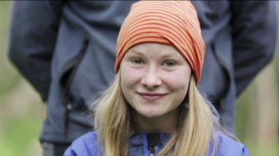 13-åriga Brita är same och ska för första gången få märka sina renkalvar - i UR:s serie Andrea hälsar på. © Foto: Oskar Karlberg /UR Får endast användas i samband med denna serie. Proj.nr 650-102772